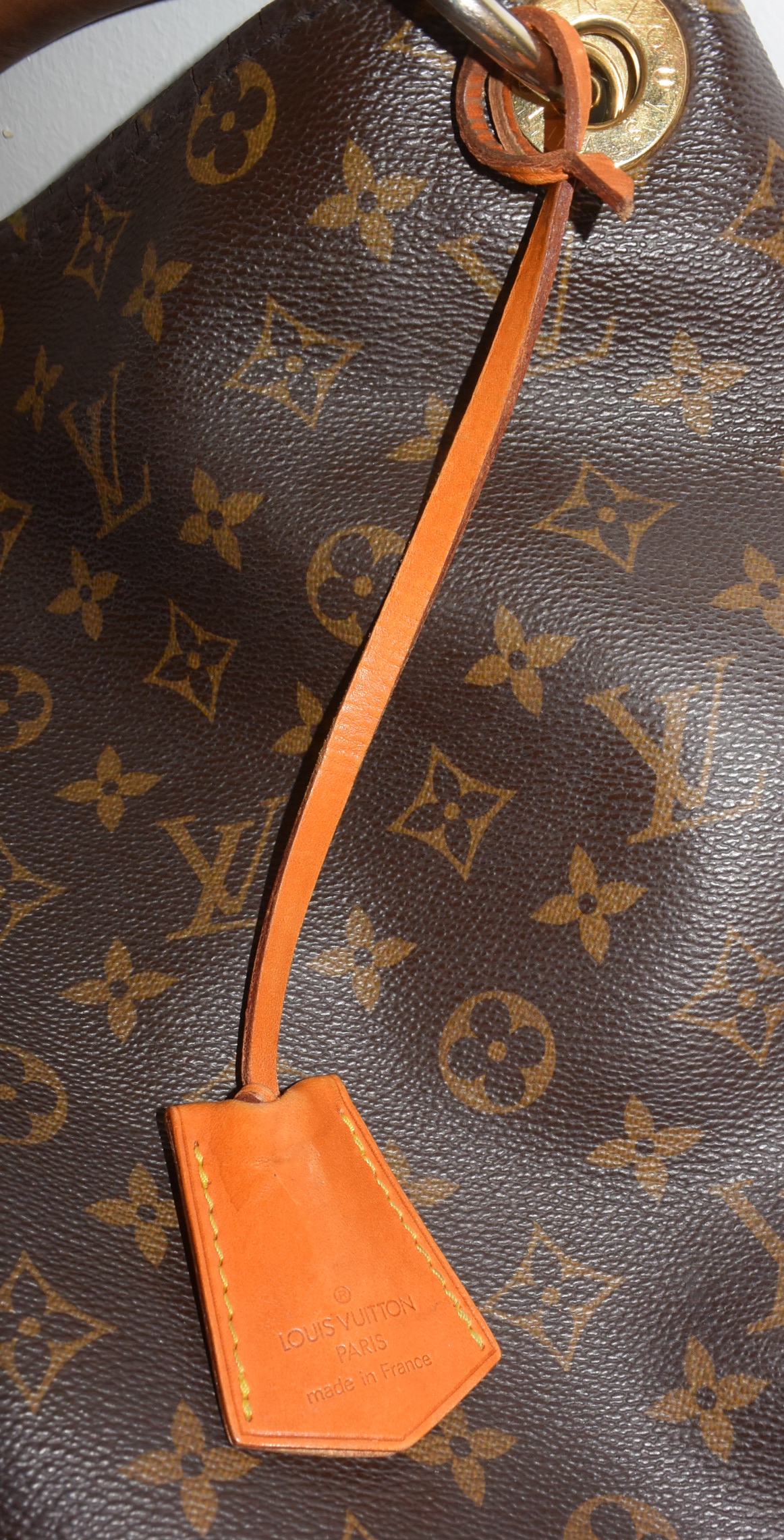 Louis Vuitton Anhänger Schlüsselglocke VVN Leder beige – Luxus Store